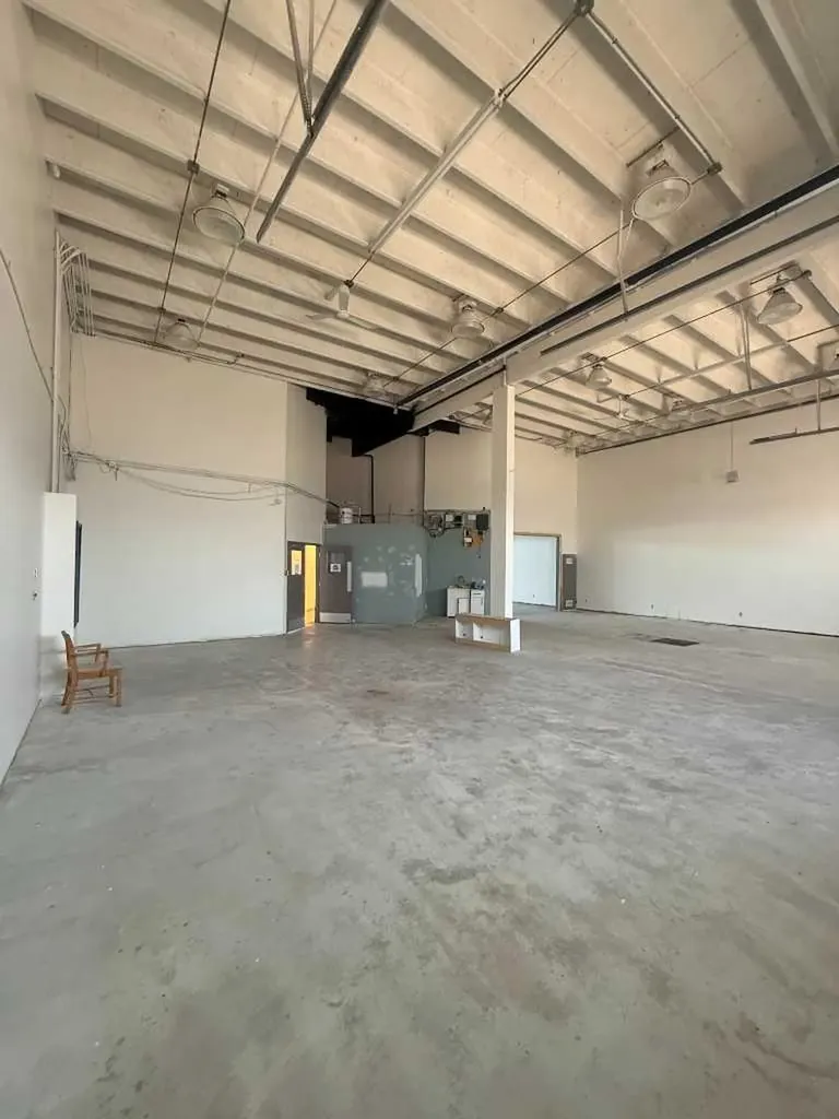 6782 50 Avenue Red Deer AB T4N 3W7
