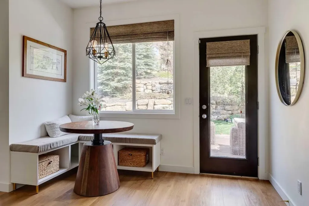 107 Aspen Stone Crescent SW Calgary AB T3H 5Y7