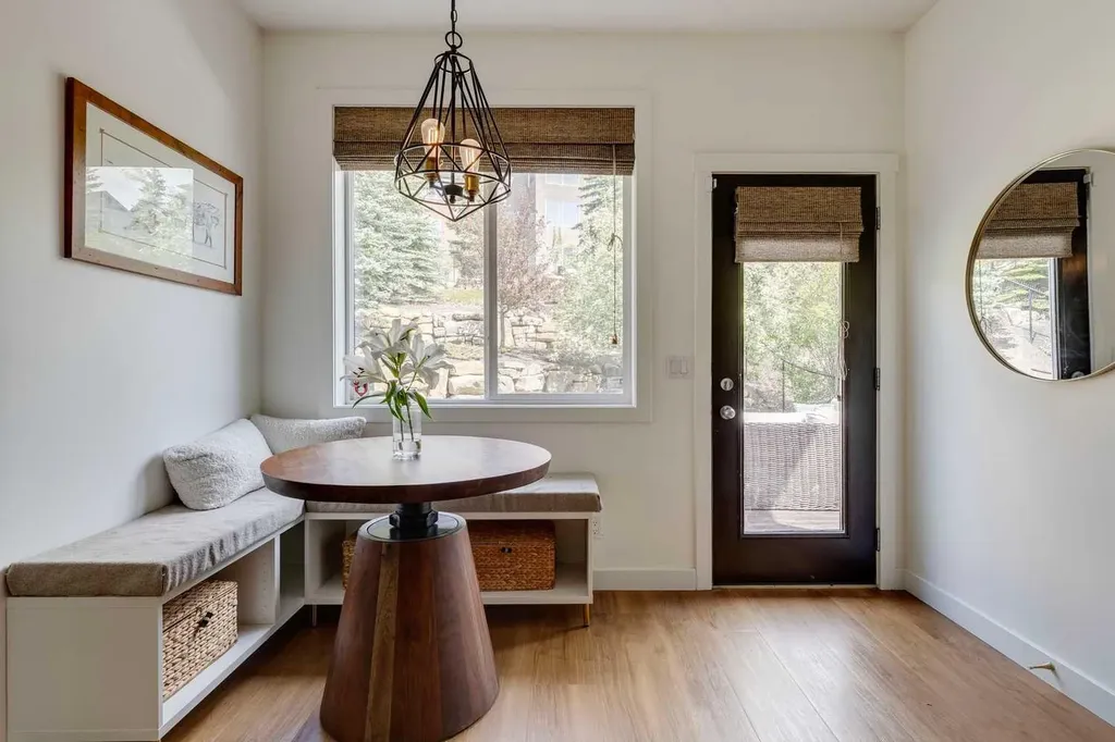 107 Aspen Stone Crescent SW Calgary AB T3H 5Y7