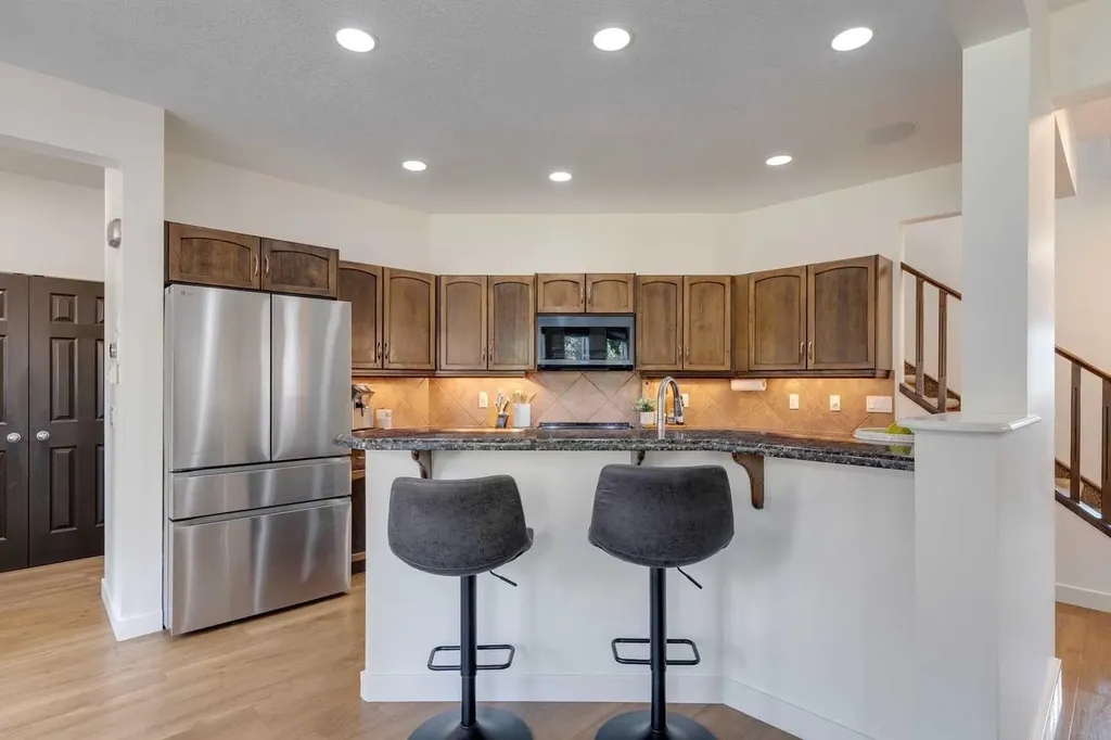 107 Aspen Stone Crescent SW Calgary AB T3H 5Y7