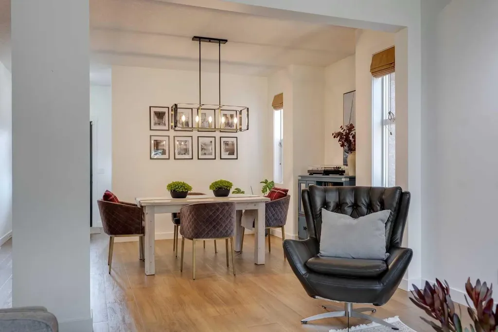 107 Aspen Stone Crescent SW Calgary AB T3H 5Y7