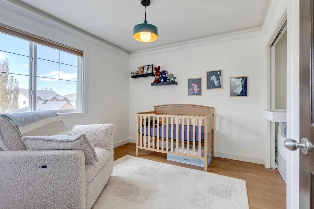 107 Aspen Stone Crescent SW Calgary AB T3H 5Y7