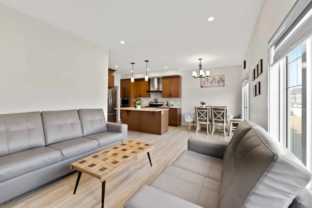312 Homestead Grove NE Calgary AB T3J 5R6