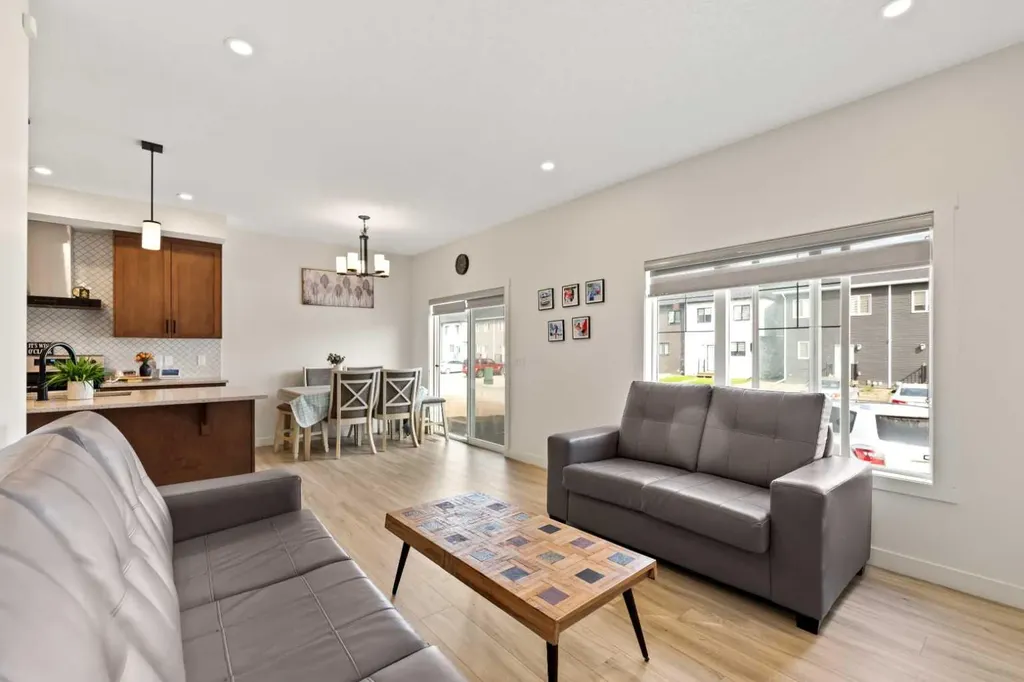 312 Homestead Grove NE Calgary AB T3J 5R6