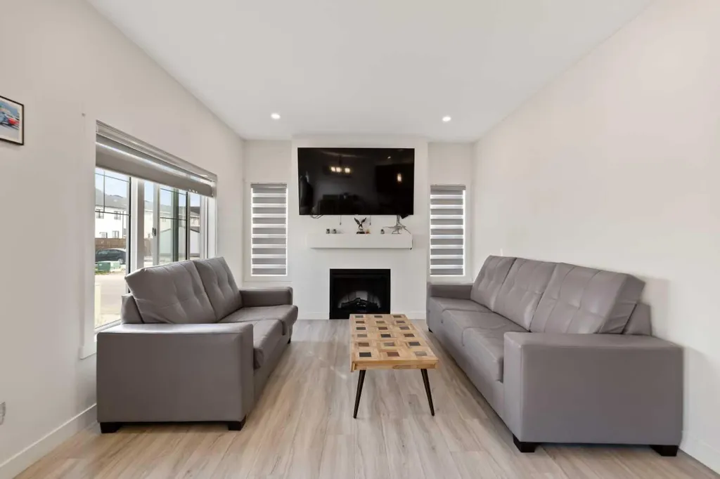 312 Homestead Grove NE Calgary AB T3J 5R6