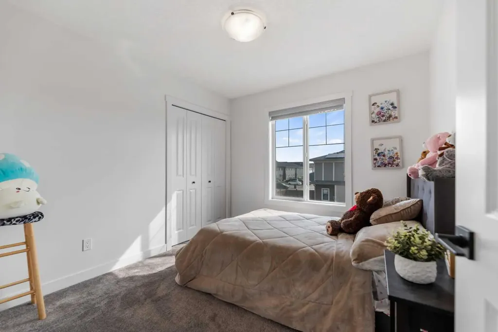 312 Homestead Grove NE Calgary AB T3J 5R6