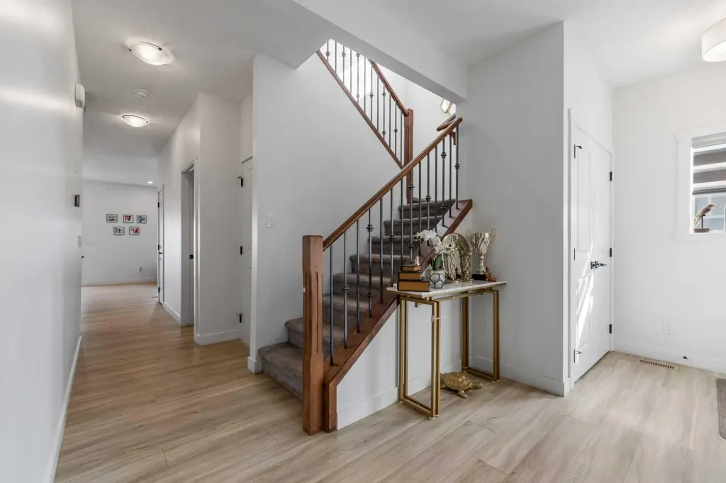 312 Homestead Grove NE Calgary AB T3J 5R6
