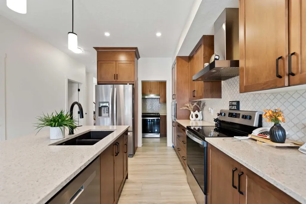 312 Homestead Grove NE Calgary AB T3J 5R6