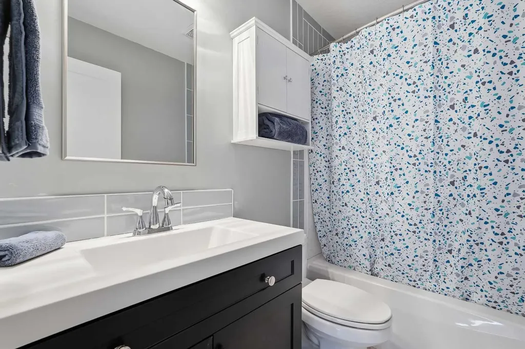 804 Downey Place Okotoks AB T1S 1H6