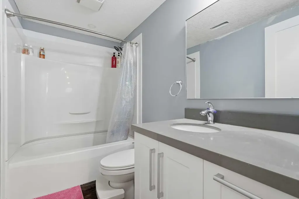 804 Downey Place Okotoks AB T1S 1H6