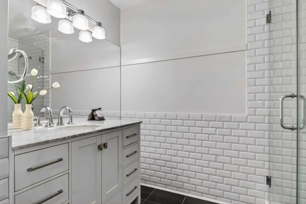 158 Hidden Creek Heights NW Calgary AB T3A 6K9