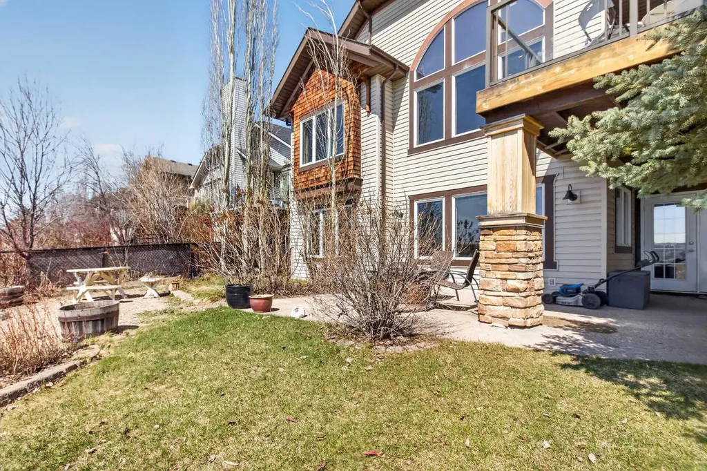 158 Hidden Creek Heights NW Calgary AB T3A 6K9
