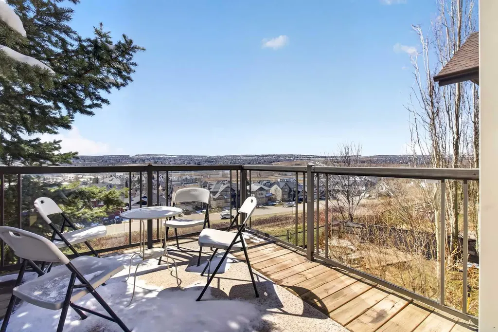 158 Hidden Creek Heights NW Calgary AB T3A 6K9