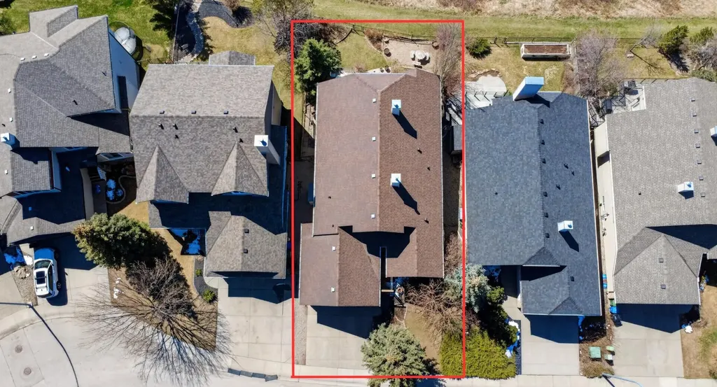 158 Hidden Creek Heights NW Calgary AB T3A 6K9