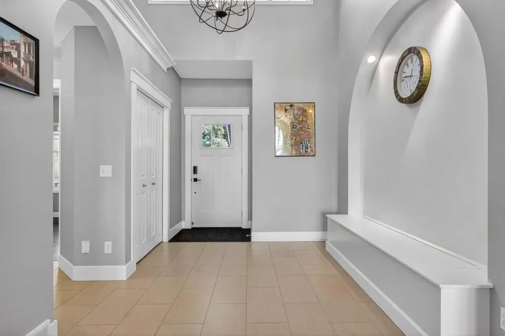 158 Hidden Creek Heights NW Calgary AB T3A 6K9