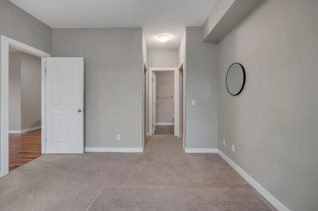 4 Kingsland Close SE Airdrie AB T4A0J3