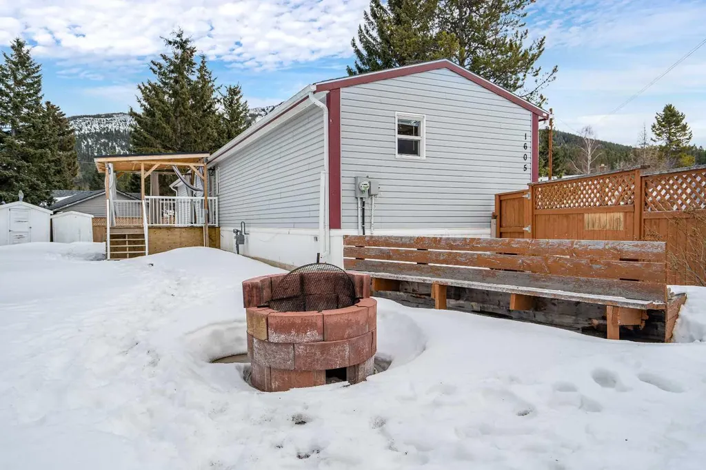 1605 129 Street Blairmore AB T0K 0E0
