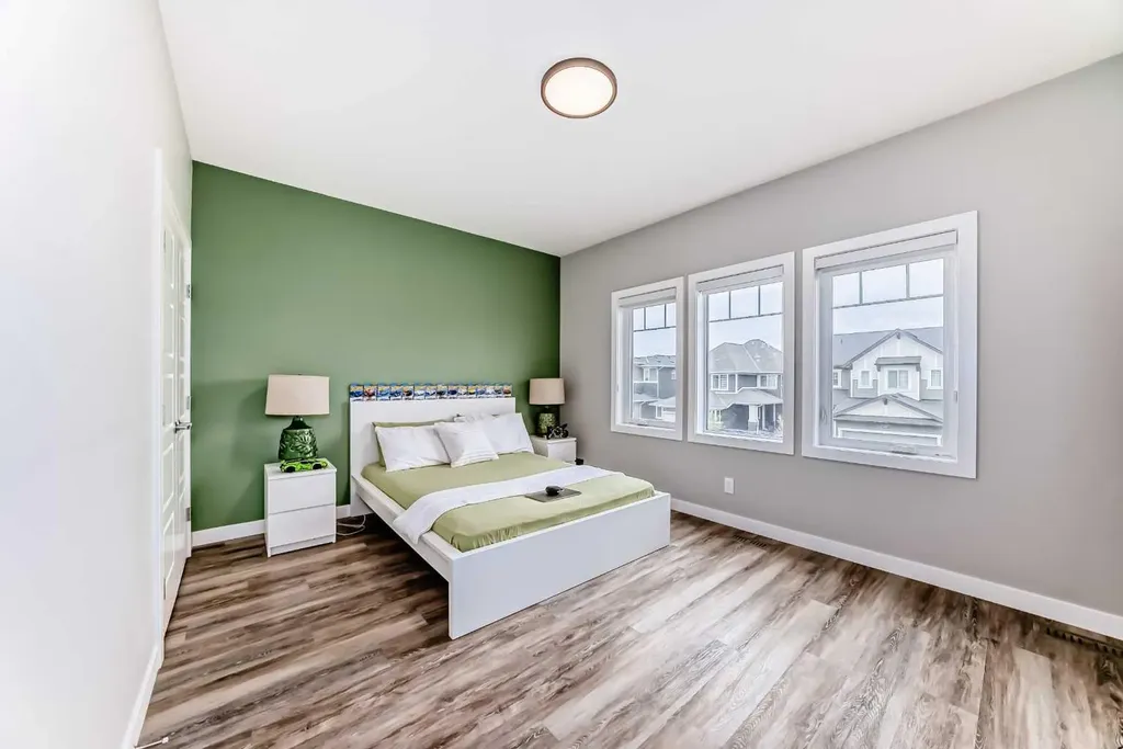 190 Coopersfield Way SW Airdrie AB T4b 4k7