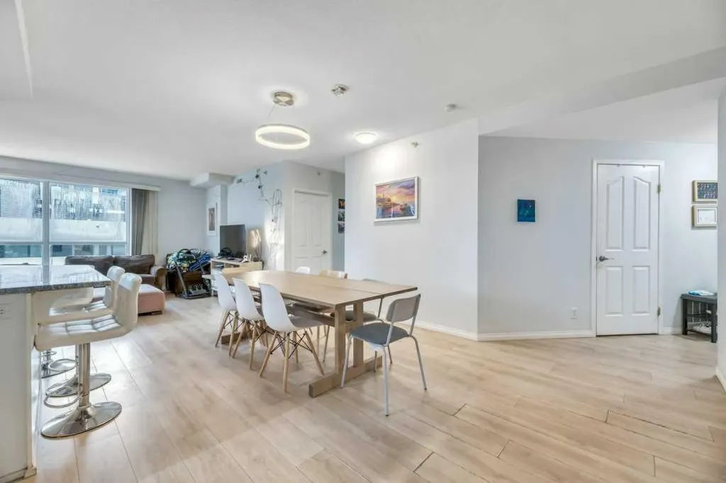 683 10 Street SW Calgary AB T2P 5G3