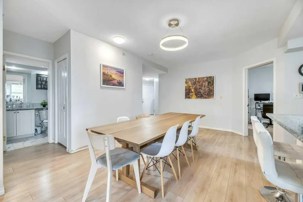 683 10 Street SW Calgary AB T2P 5G3