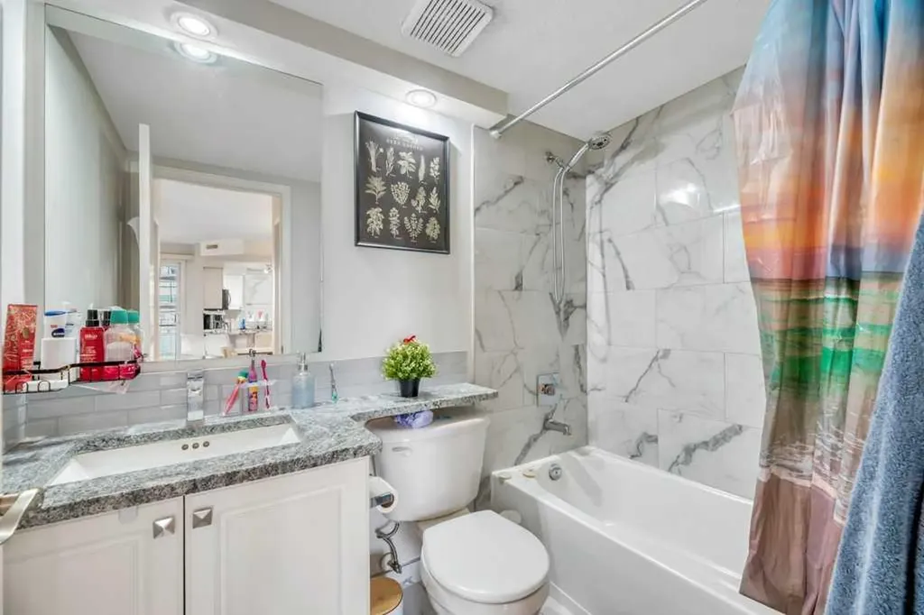 683 10 Street SW Calgary AB T2P 5G3
