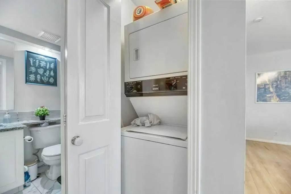 683 10 Street SW Calgary AB T2P 5G3