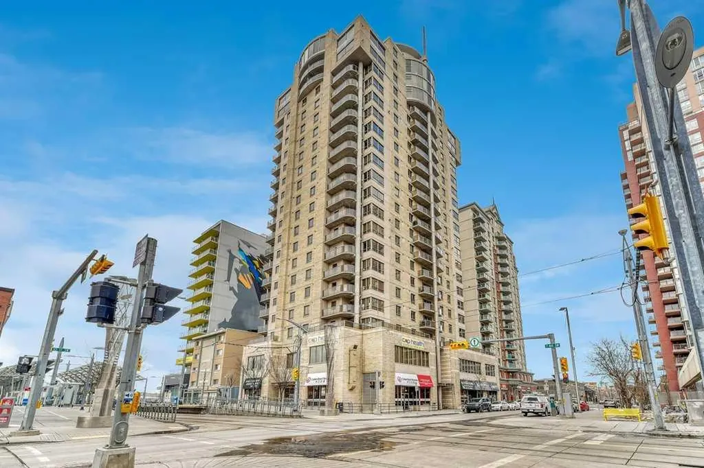 683 10 Street SW Calgary AB T2P 5G3