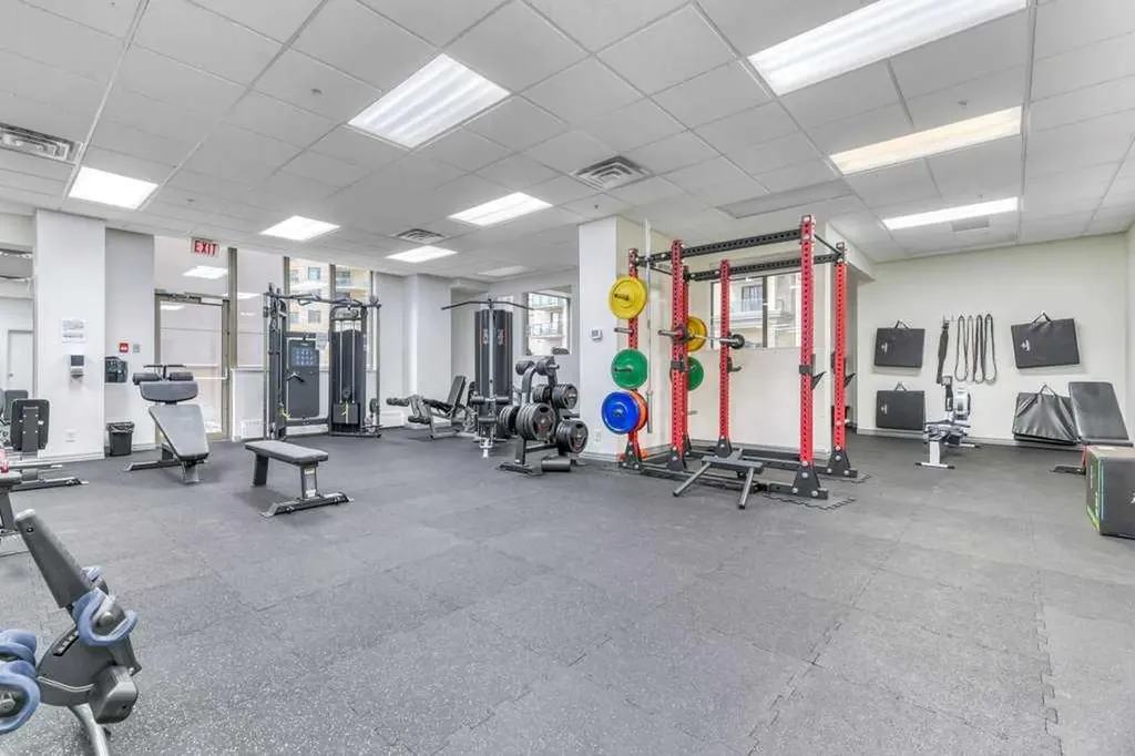 683 10 Street SW Calgary AB T2P 5G3