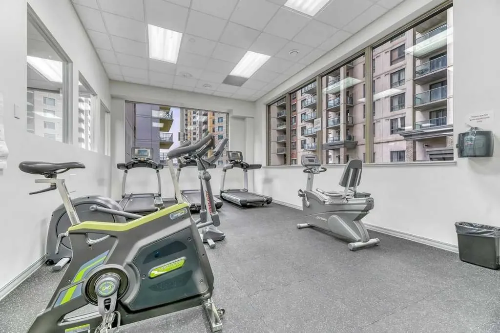 683 10 Street SW Calgary AB T2P 5G3