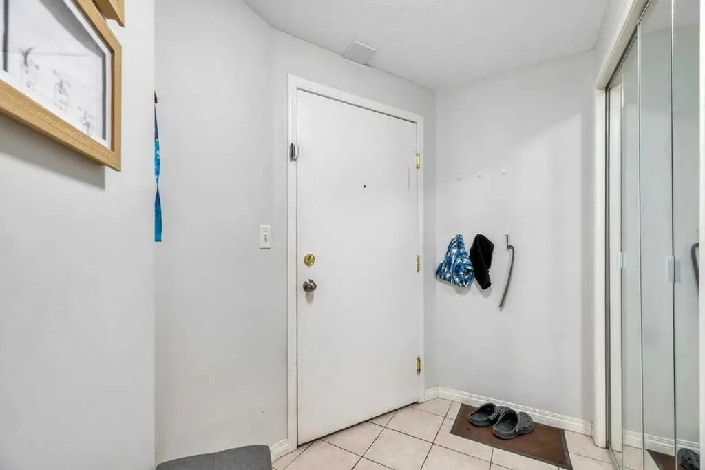 683 10 Street SW Calgary AB T2P 5G3