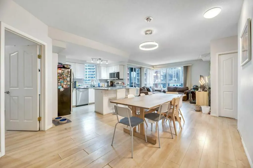 683 10 Street SW Calgary AB T2P 5G3