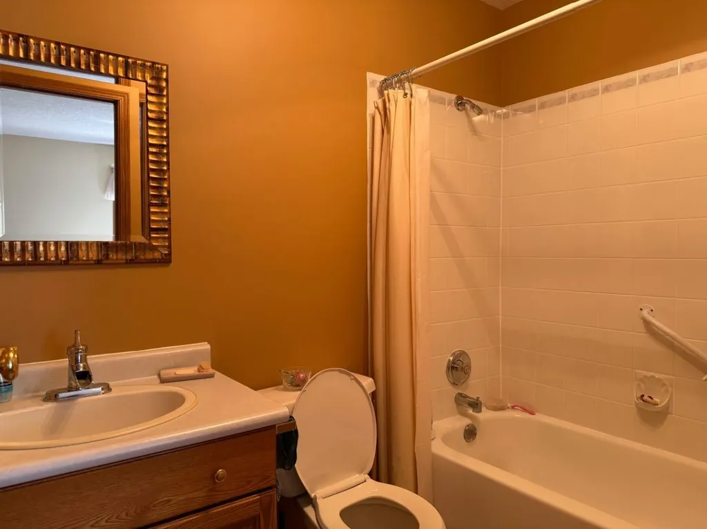 817 Bankview Drive Drumheller AB T0J0Y5