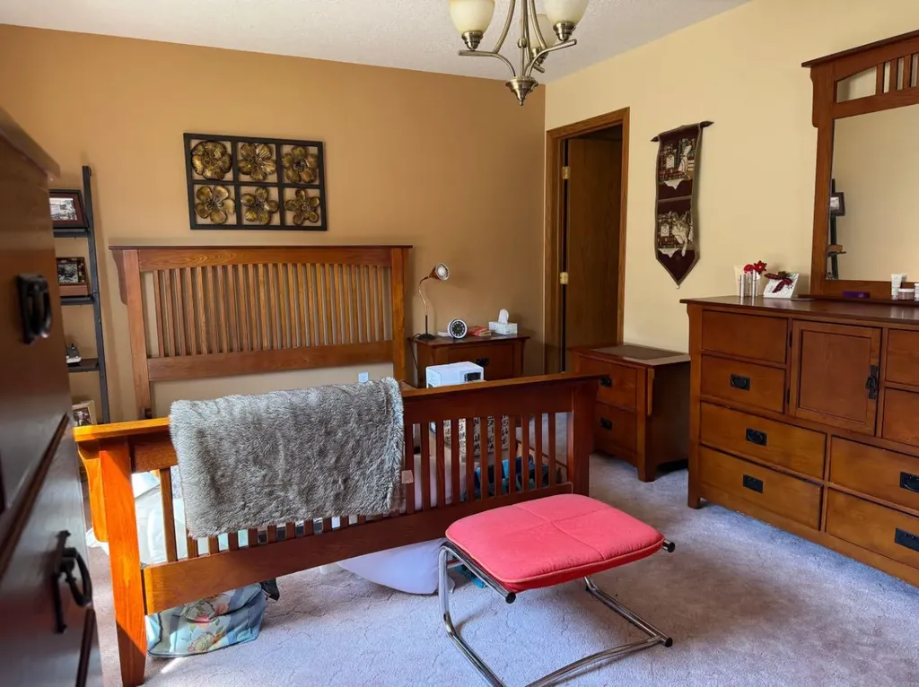 817 Bankview Drive Drumheller AB T0J0Y5