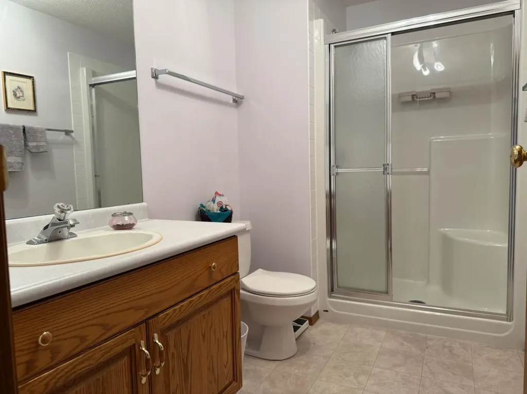 817 Bankview Drive Drumheller AB T0J0Y5
