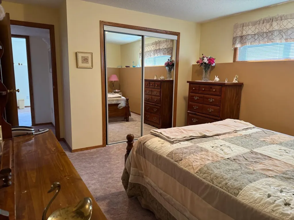 817 Bankview Drive Drumheller AB T0J0Y5