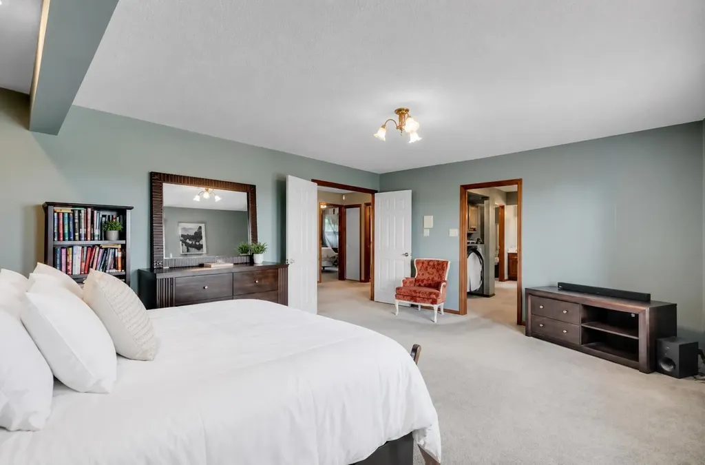 3010 8 Street SW Calgary AB T2T 3A2