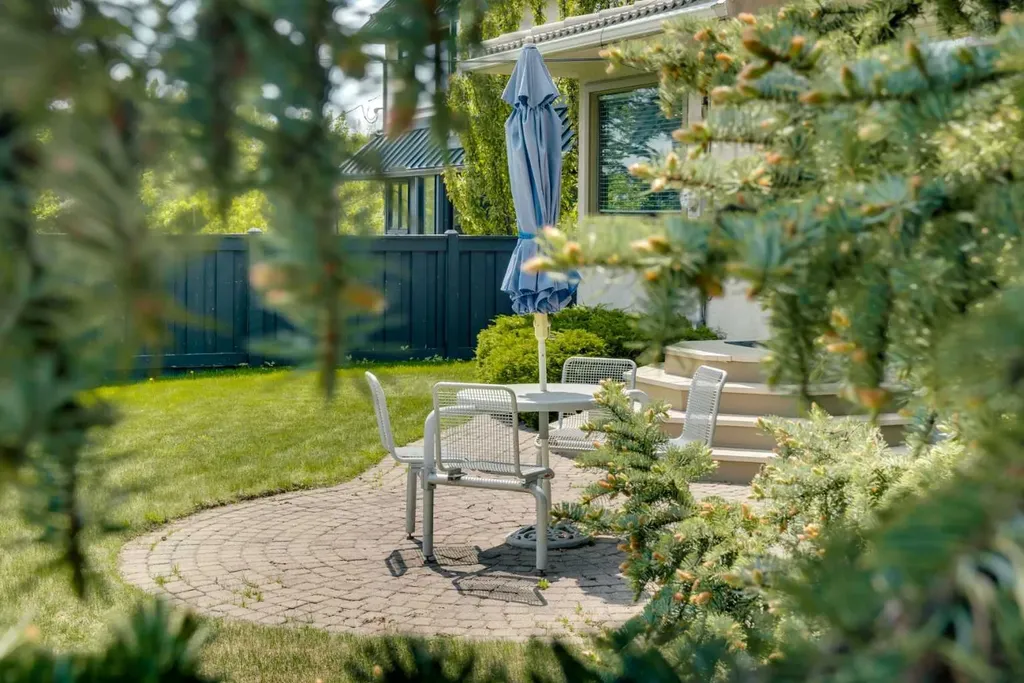 3010 8 Street SW Calgary AB T2T 3A2