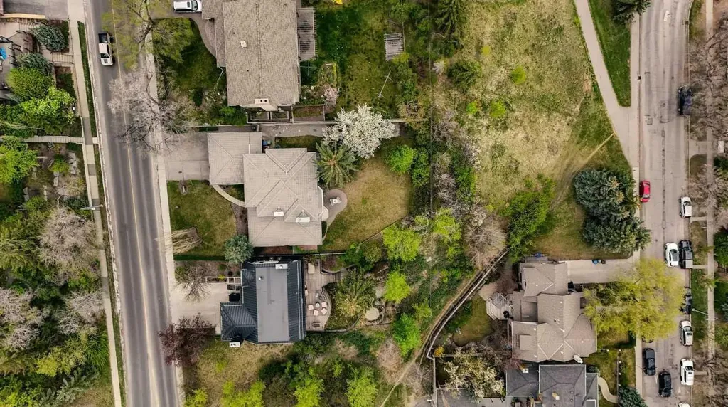 3010 8 Street SW Calgary AB T2T 3A2