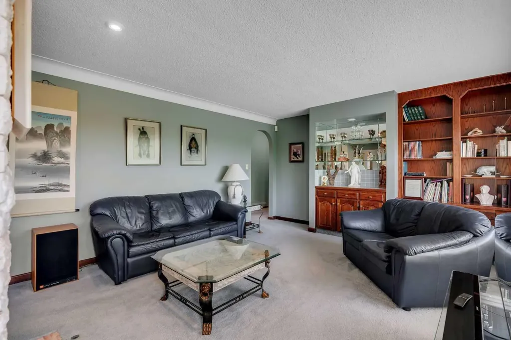 3010 8 Street SW Calgary AB T2T 3A2