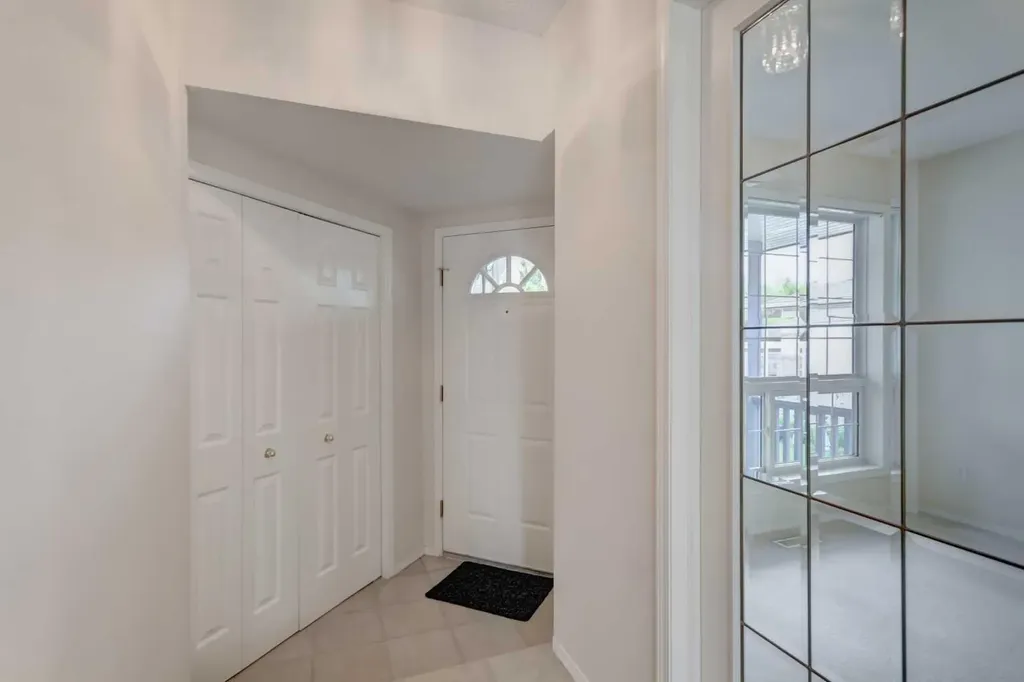 111 Sierra Nevada Way SW Calgary AB T3H 3N1