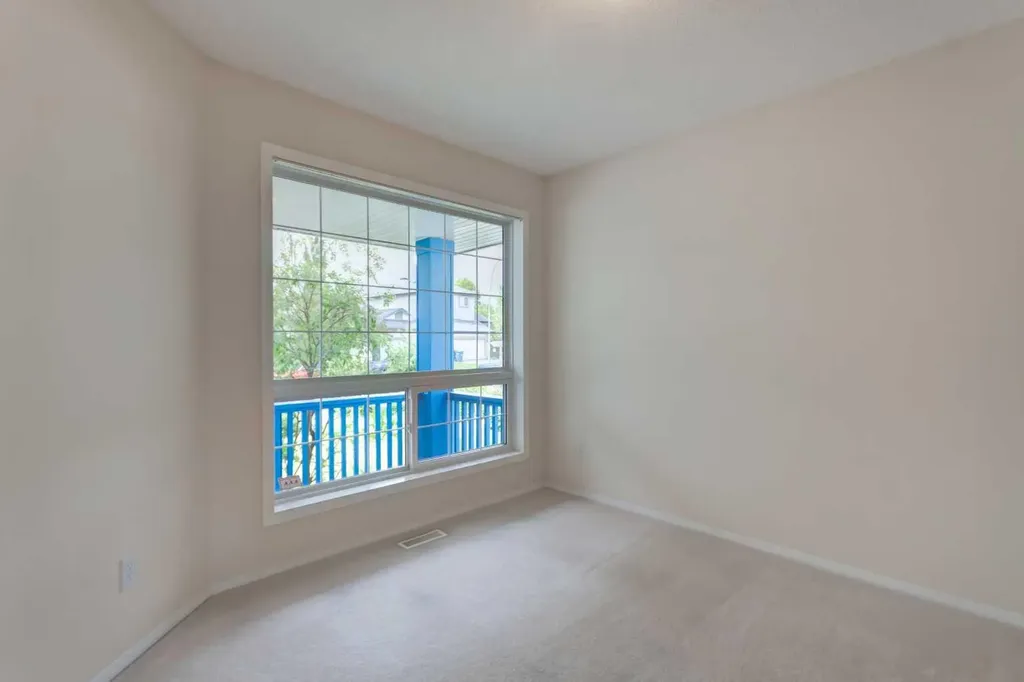 111 Sierra Nevada Way SW Calgary AB T3H 3N1