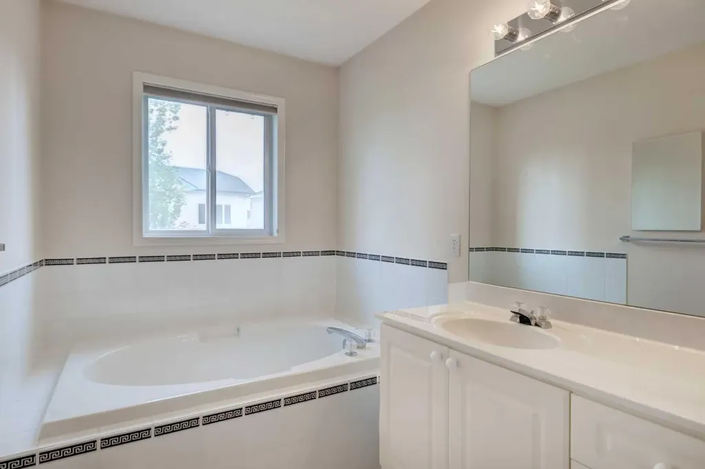 111 Sierra Nevada Way SW Calgary AB T3H 3N1