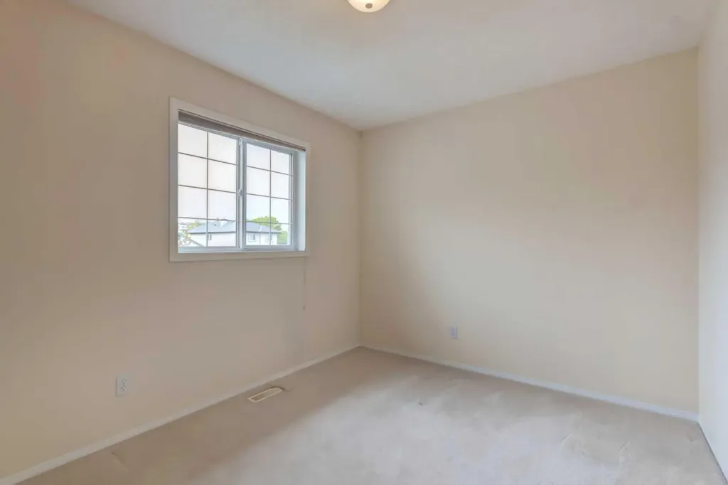 111 Sierra Nevada Way SW Calgary AB T3H 3N1
