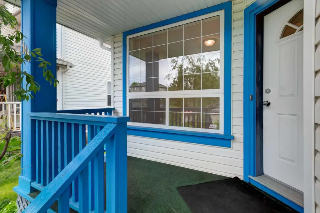 111 Sierra Nevada Way SW Calgary AB T3H 3N1