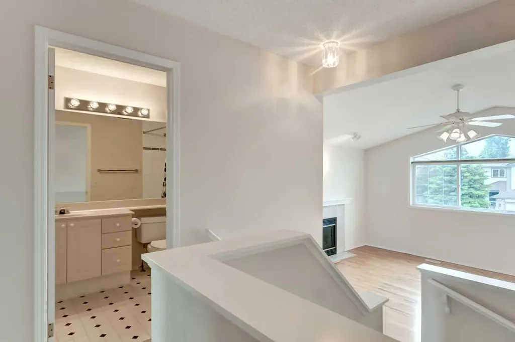 111 Sierra Nevada Way SW Calgary AB T3H 3N1