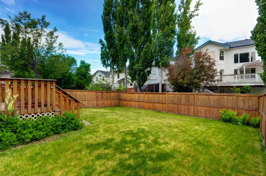 111 Sierra Nevada Way SW Calgary AB T3H 3N1