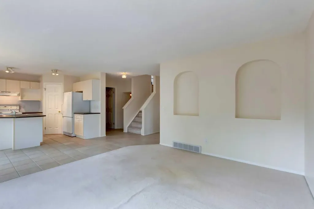 111 Sierra Nevada Way SW Calgary AB T3H 3N1