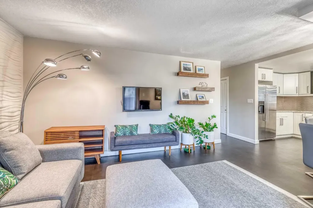 1309 14 Avenue SW Calgary AB T3C 0W3