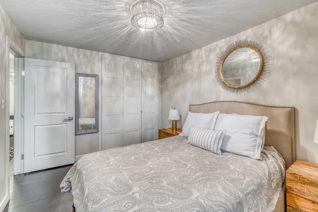 1309 14 Avenue SW Calgary AB T3C 0W3