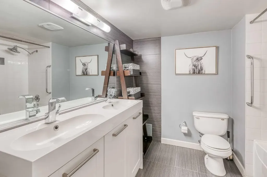 1309 14 Avenue SW Calgary AB T3C 0W3